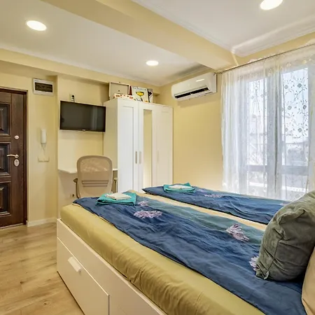 Historic Place With Paid Parking Appartement *